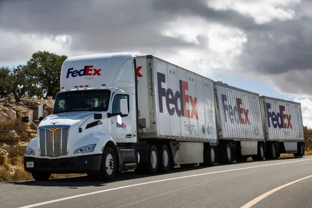 FedEx Spins Off Trucking Unit to ‘Play Offense’ in LTL Market