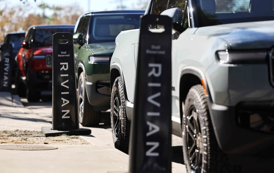 Rivian Stock Rises as EV Maker Finalizes $6.6B DOE Loan to Build Georgia Plant